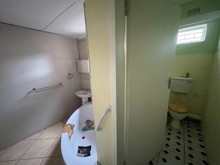 5 Bedroom Property for Sale in Die Rand Northern Cape